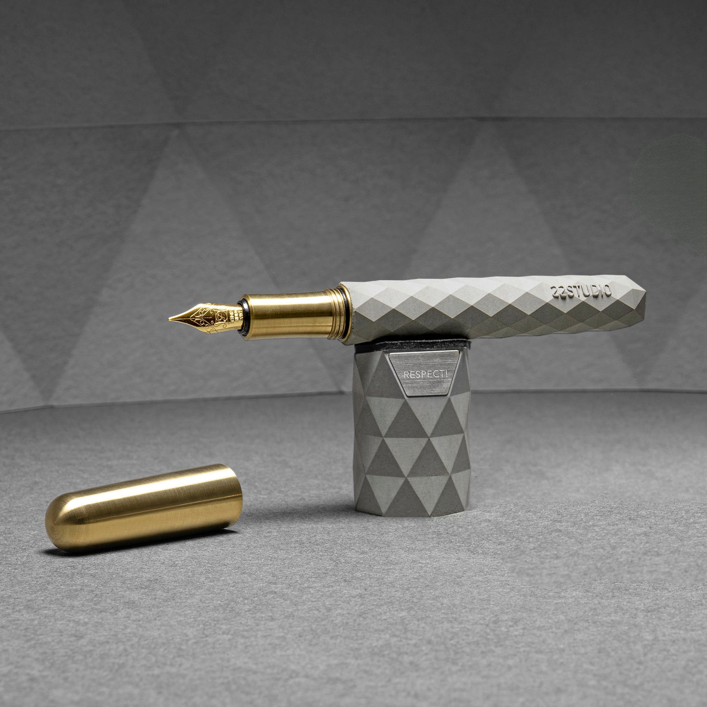 Polygon Rollerball Pen Gift Set (Pen+Pen Rest)