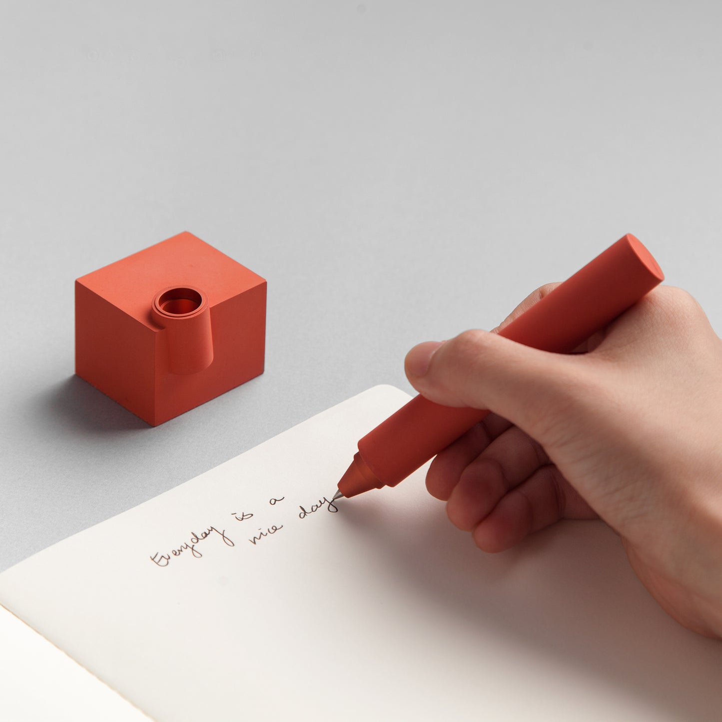 Merge Desk Pen