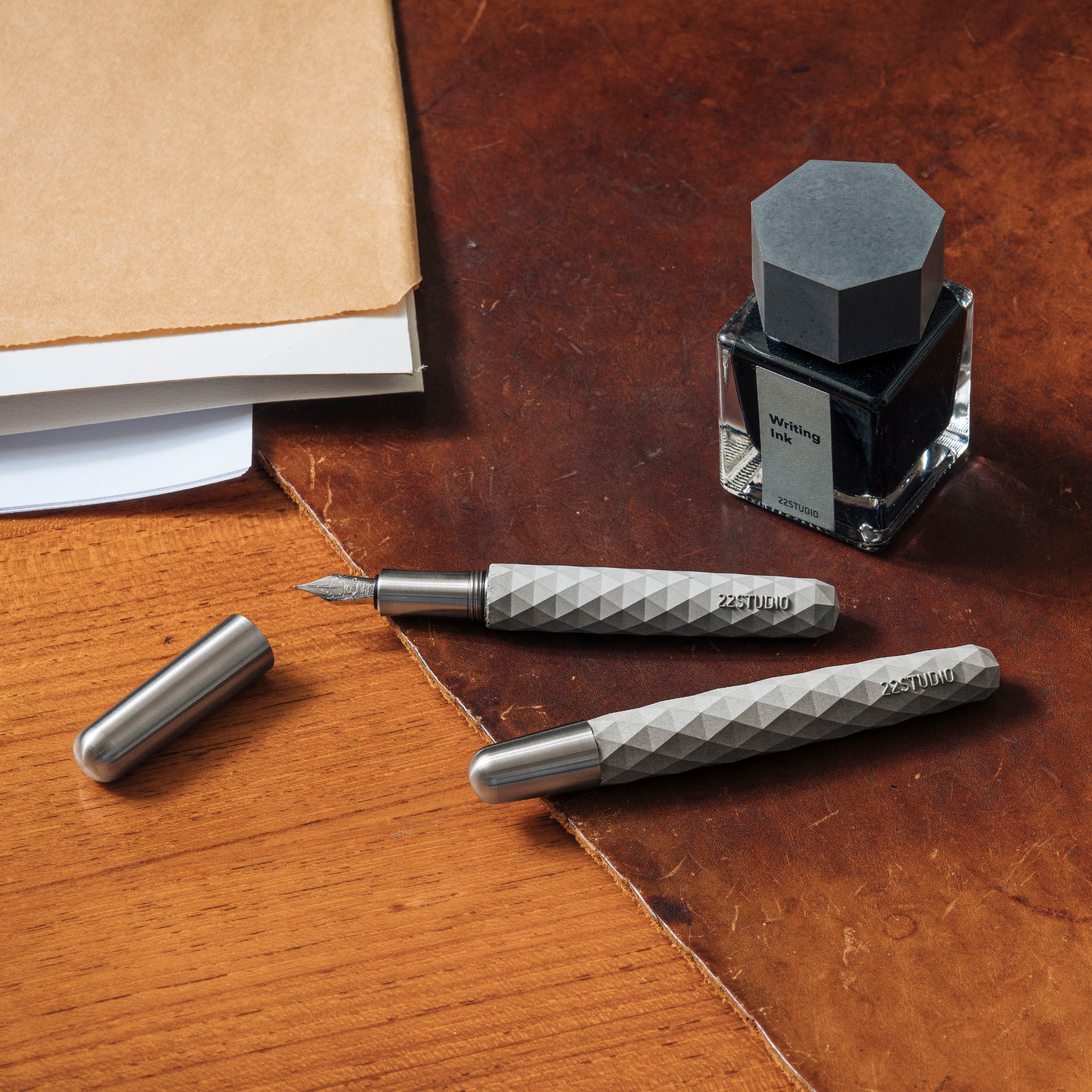 Polygon Concrete Pens – 22STUDIO